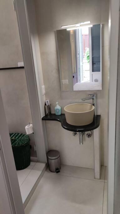 Ferienwohnung Monolocale Intimo Con Terrazzino Mailand Exterior foto